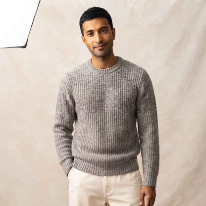 Men's ribbed cashmere crewneck sweater, Signature in Mid Grey Melange - view 3