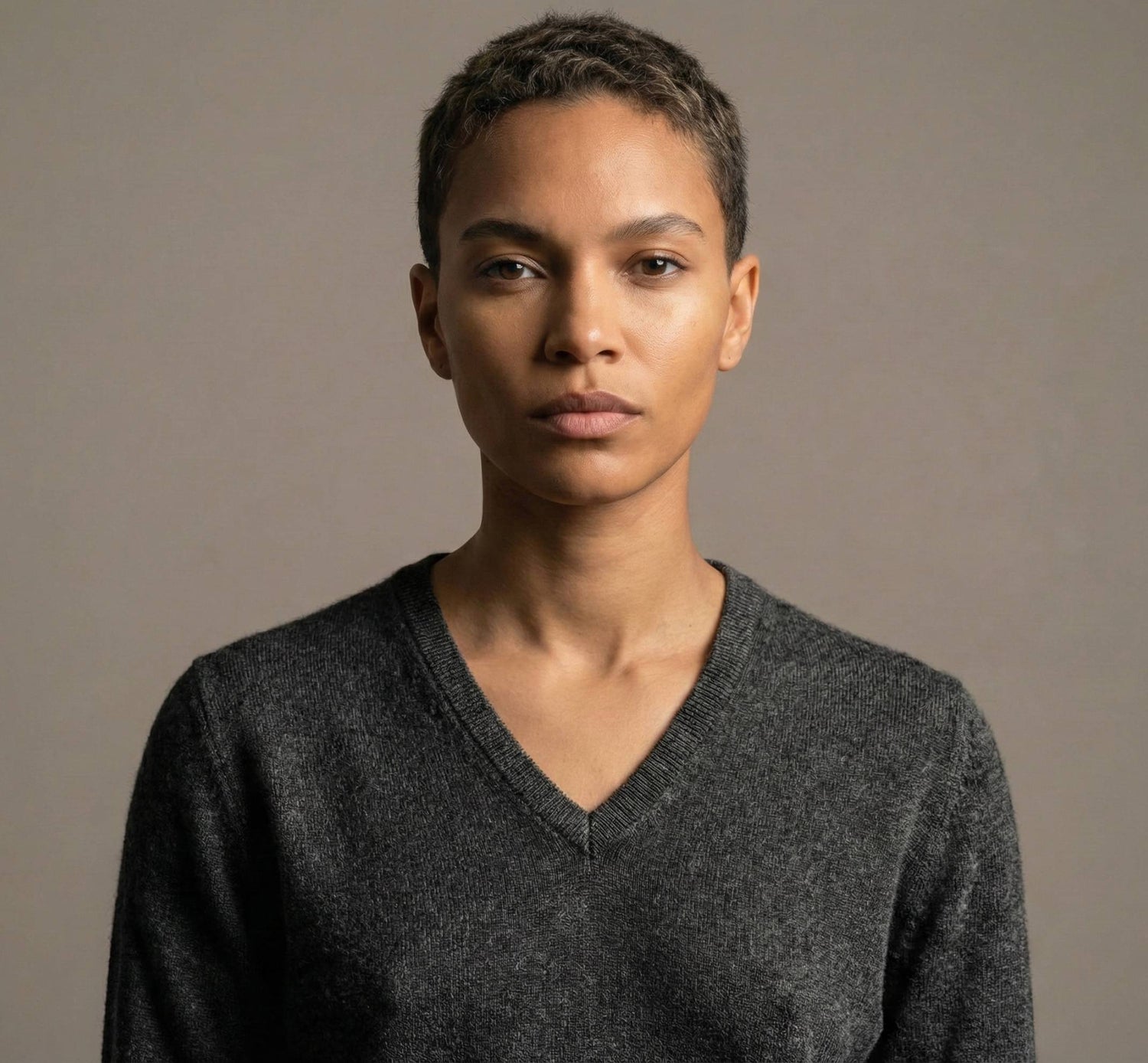 The Original V-Neck | 100% Undyed Cashmere (200g)