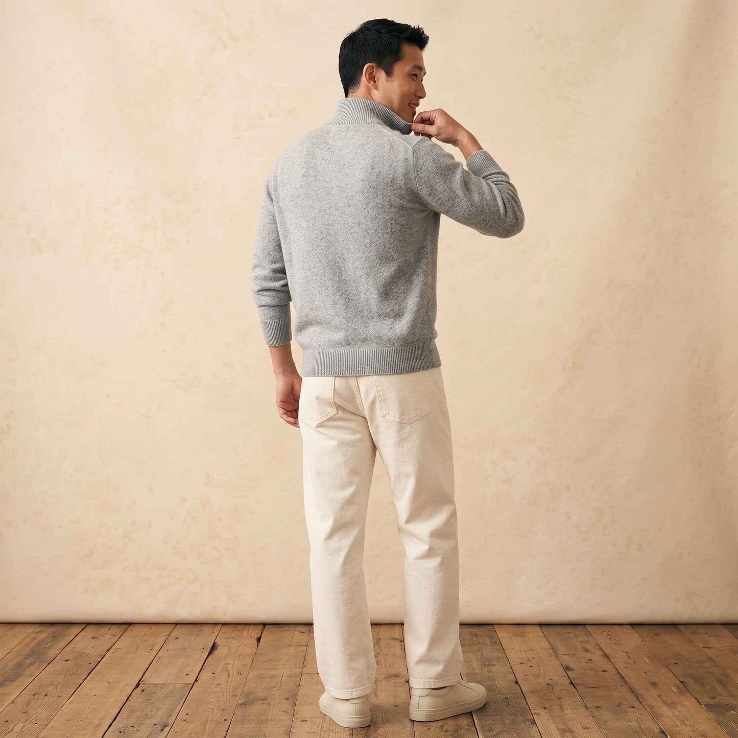 Men's undyed cashmere quarter-zip sweater, Executive in Light Grey Melange - view 6