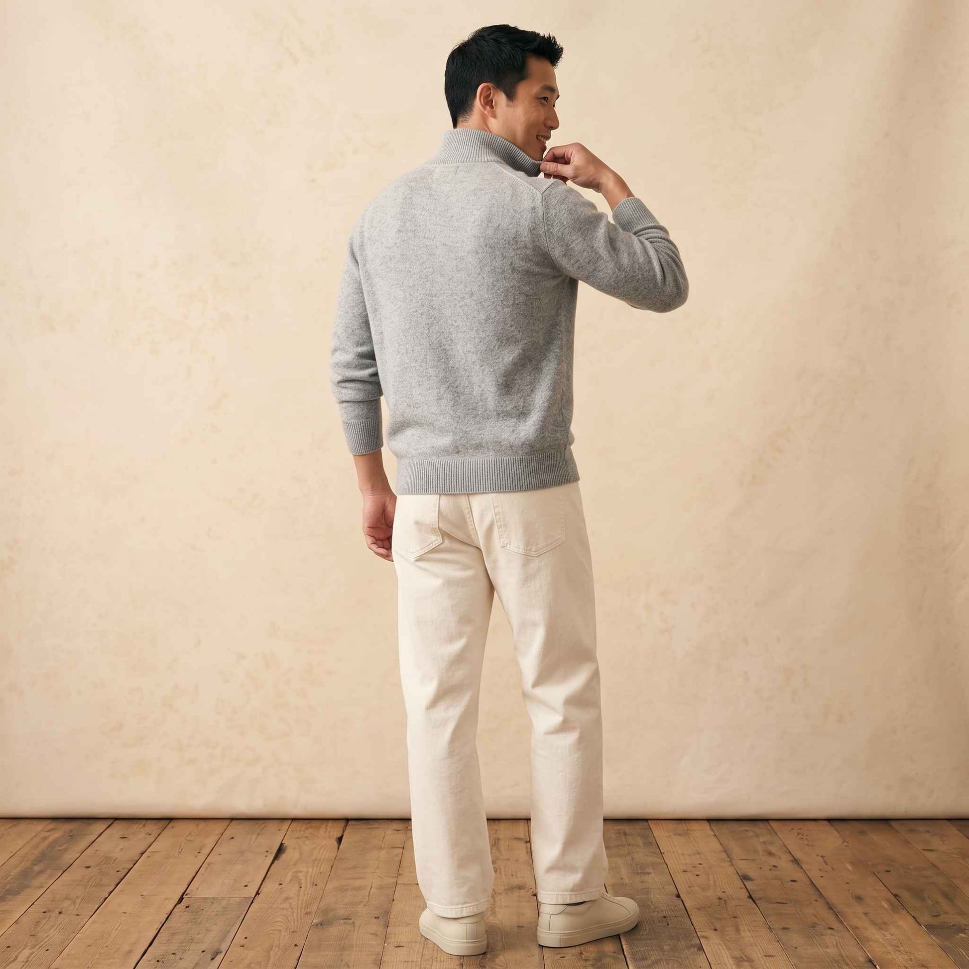 Men's undyed cashmere quarter-zip sweater, Executive in Light Grey Melange - view 6