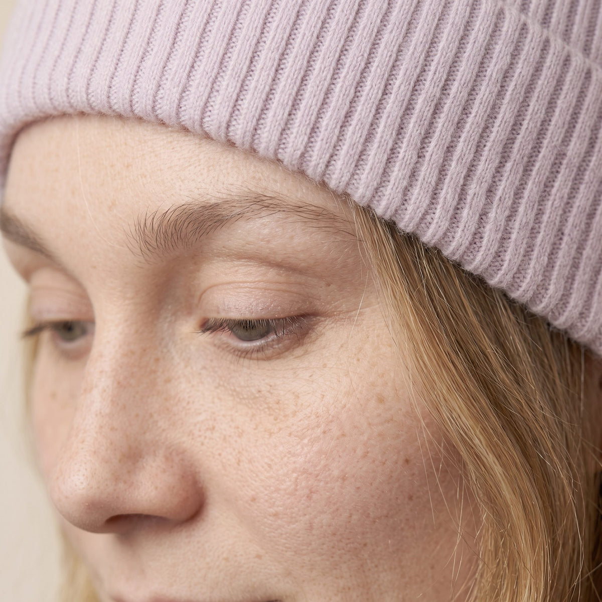 WRLI Women's Cashmere Beanie - Haven Ribbed Lilac 7