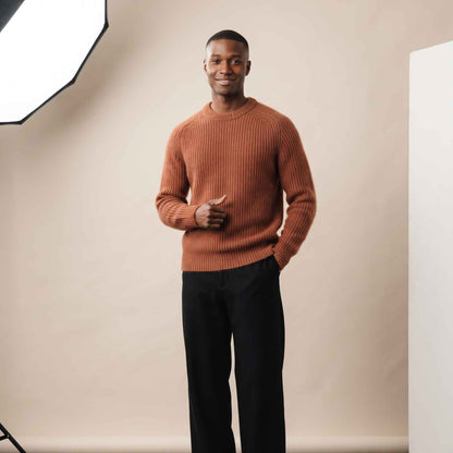 Men's ultra-thick 4-ply cashmere crewneck sweater in Amber — view 4