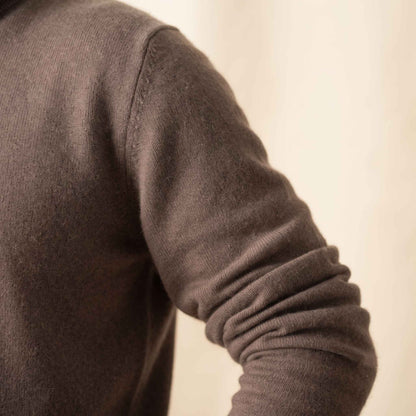 Men's cashmere half-zip sweater, Embrace in Brown - view 3