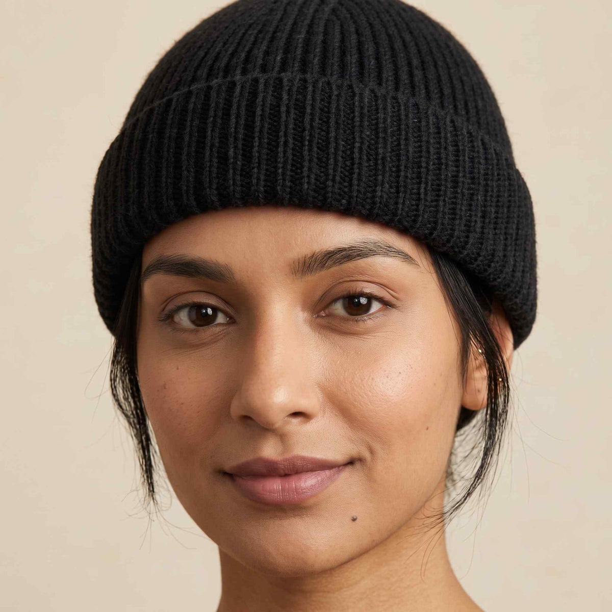 Women's hand-knit cashmere beanie in Deep Onyx - view 4