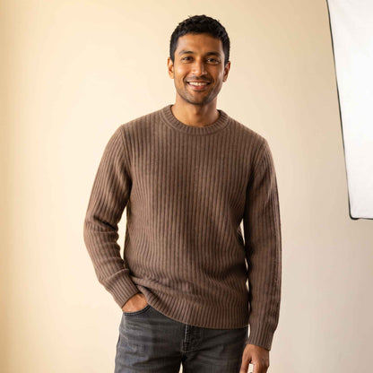 Men's ultra-thick 4-ply cashmere crewneck sweater in Brown — view 4
