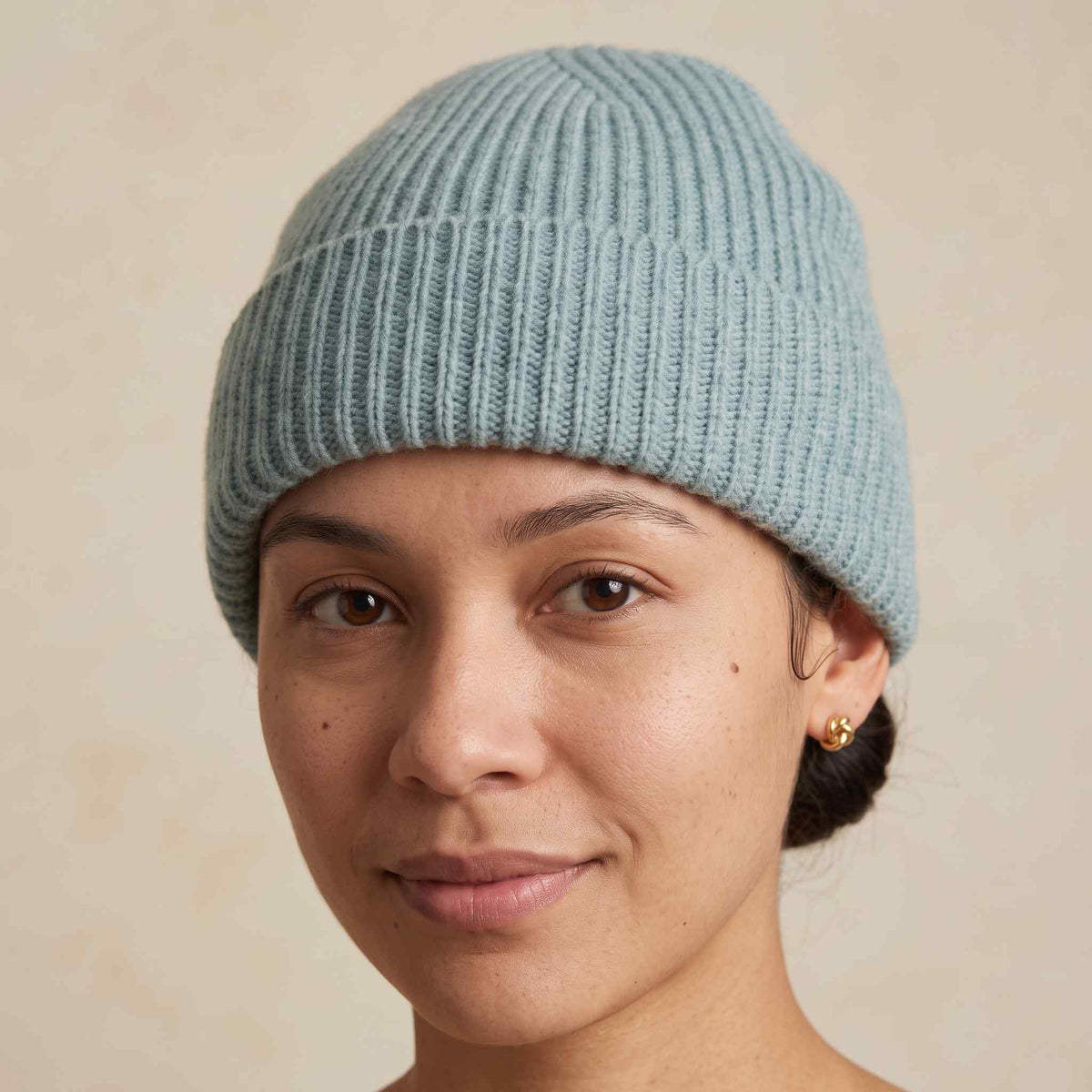 Women's hand-knit cashmere beanie in Heathered Jade - view 4