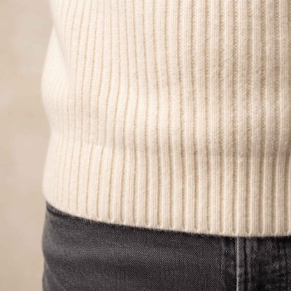 Men's ultra-thick 4-ply cashmere crewneck sweater in Off White — view 4