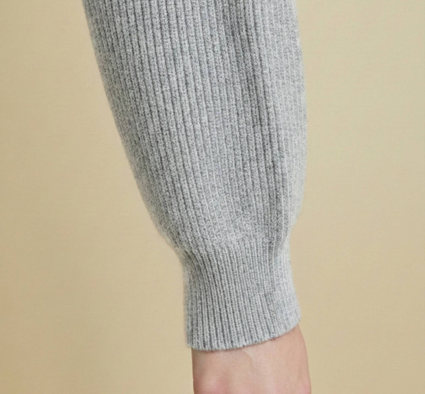 The Lhotse V-Neck Cardigan Undyed Himalayan Cashmere For Women
