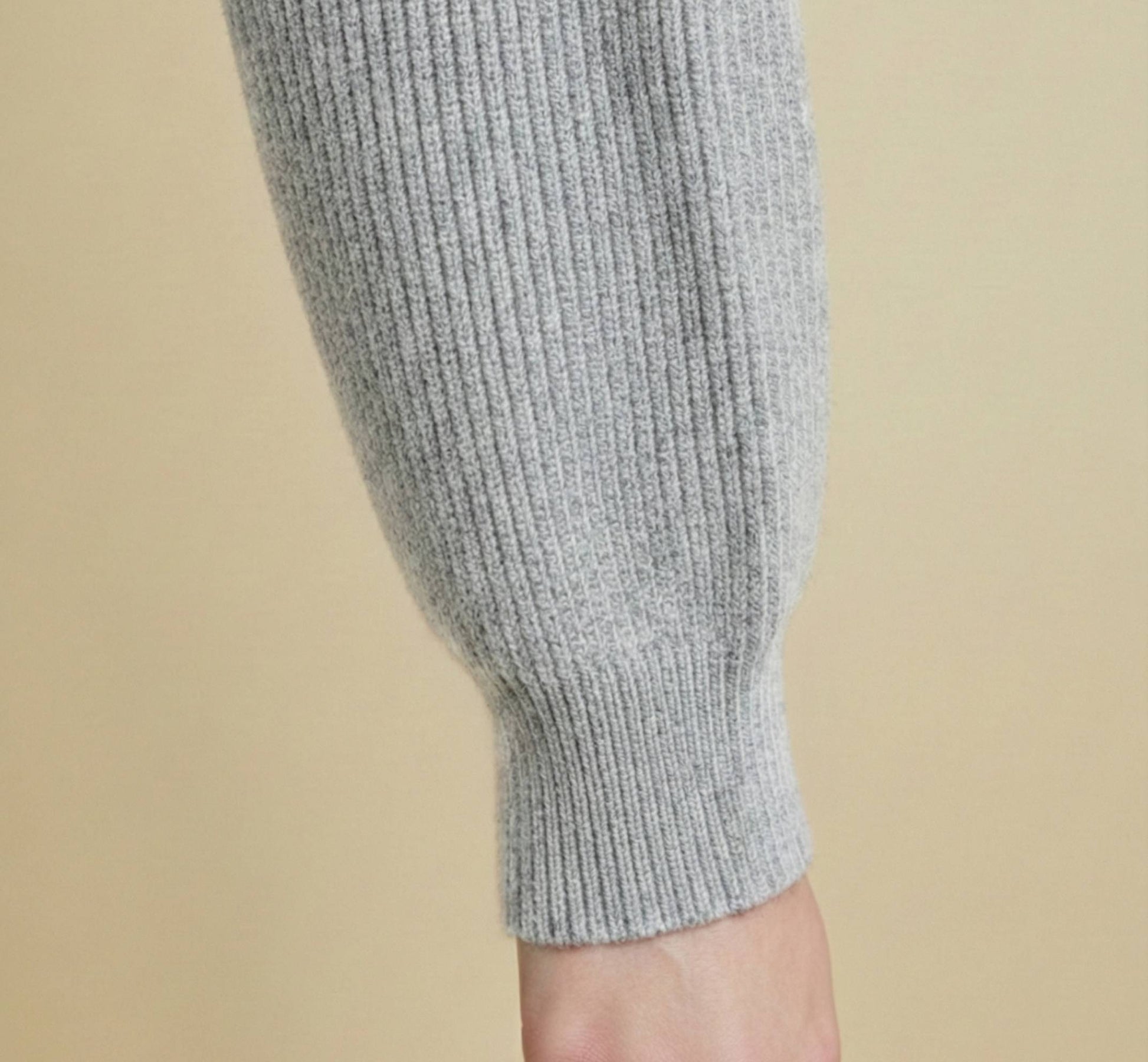 The Lhotse V-Neck Cardigan Undyed Himalayan Cashmere For Women