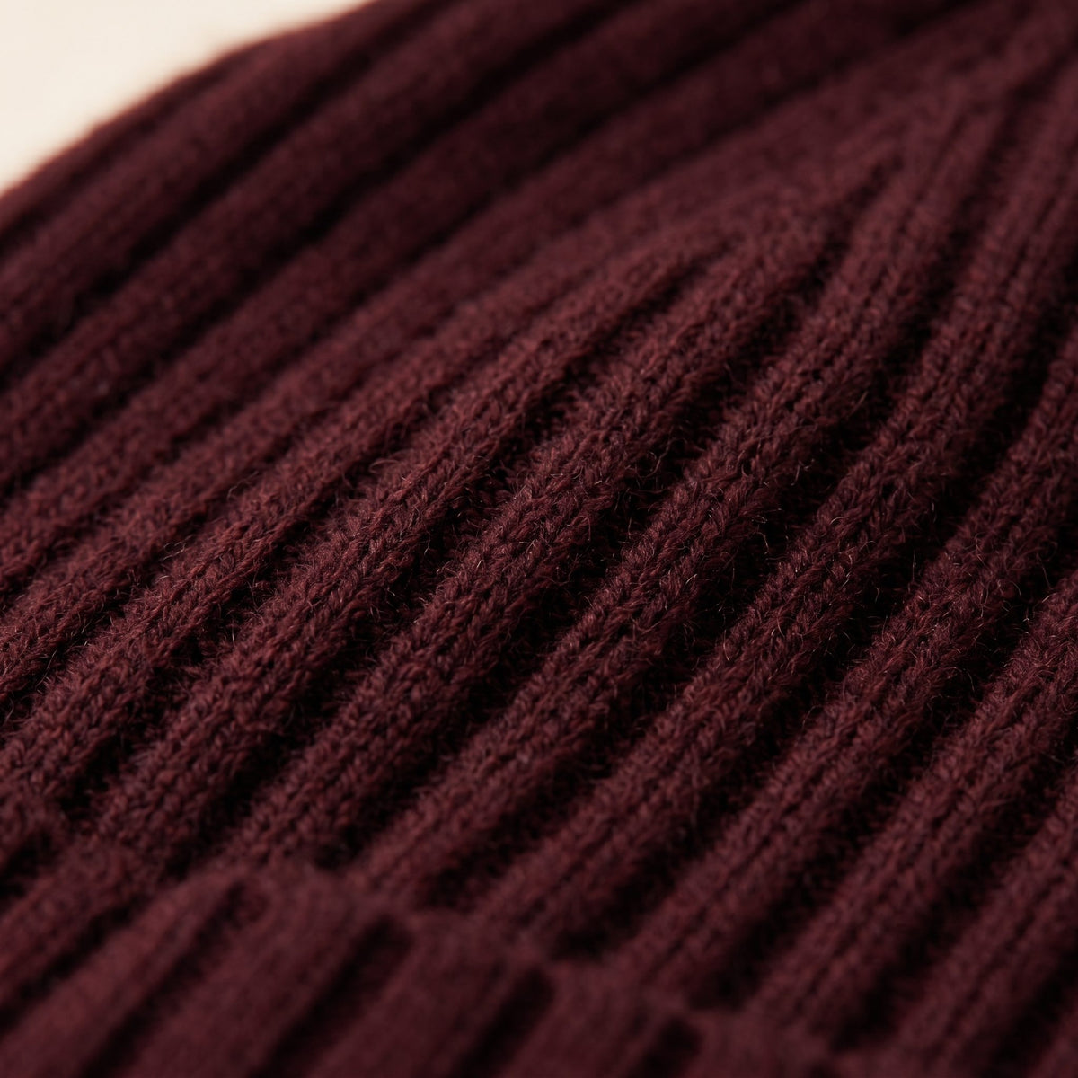WRWR Women's Cashmere Beanie - Haven Ribbed Wine Red 2