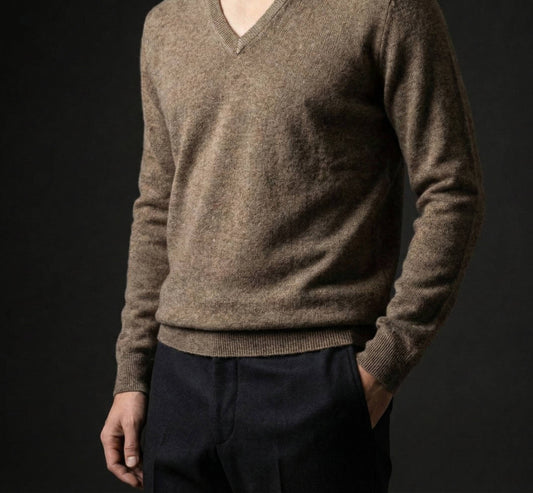 The Executive V-Neck | 100% Undyed Cashmere (200g)