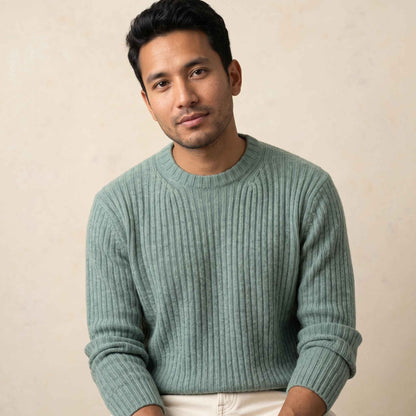 Men's ultra-thick 4-ply cashmere crewneck sweater in Heathered Jade — view 5