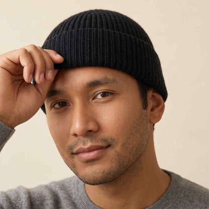 Men's hand-knit ribbed cashmere beanie, Noma in Deep Onyx - view 4