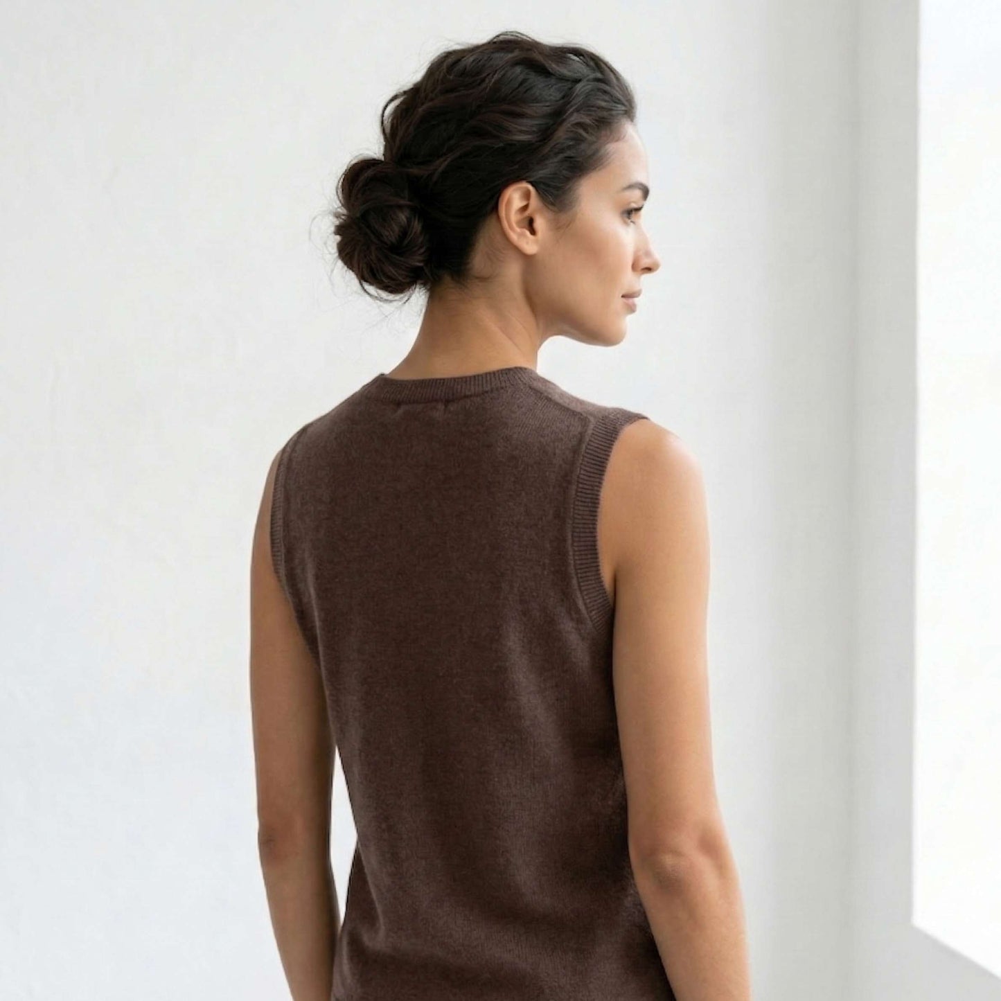 Pure Cashmere Sleeveless Shell Top | Crewneck Tank | Handcrafted in Nepal | Lumusae