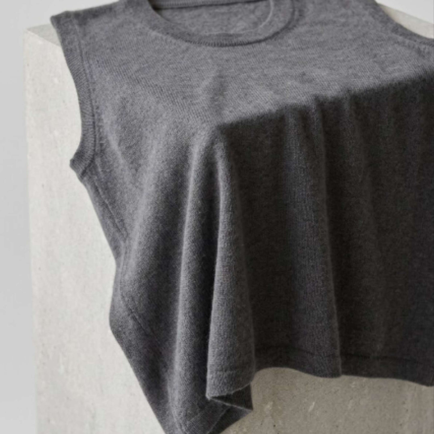 Pure Cashmere Sleeveless Shell Top | Crewneck Tank | Handcrafted in Nepal | Lumusae