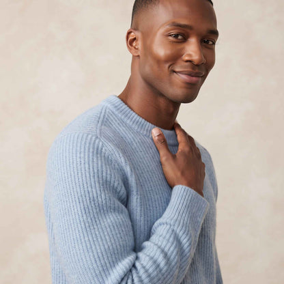 Men's ultra-thick 4-ply cashmere crewneck sweater in Sky Blue — view 5