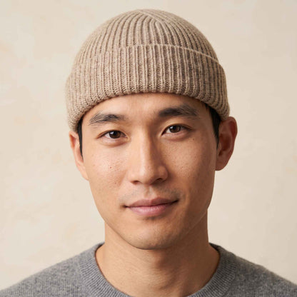 Men's undyed cashmere beanie, natural melange in Oatmeal Melange - view 5