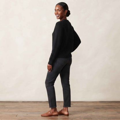 Women's heavyweight ribbed cashmere crewneck sweater in Black — view 5