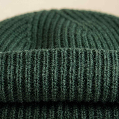 Women's hand-knit cashmere beanie in Pine - view 5