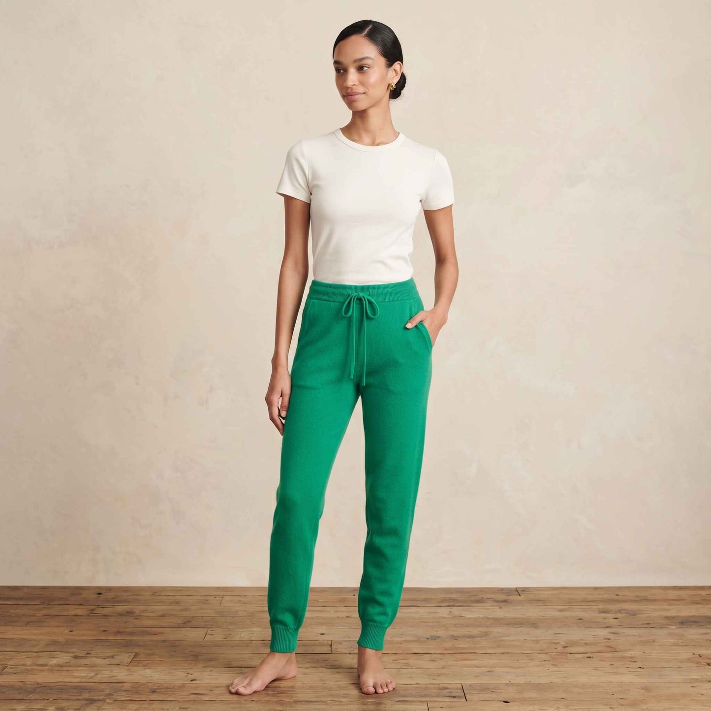 The Zenith Himalayan Cashmere Jogger For Women - Kelly Green