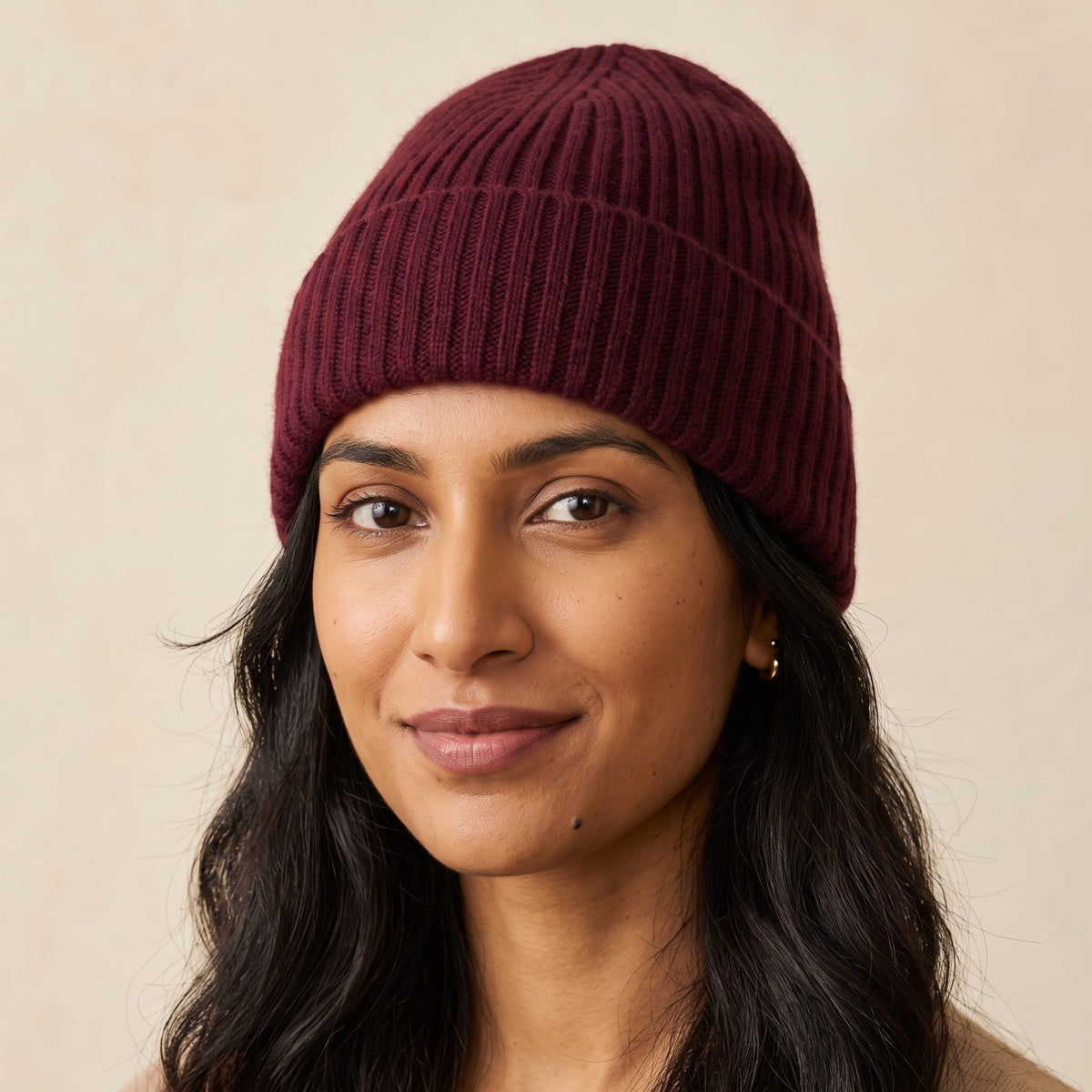 WRWR Women's Cashmere Beanie - Haven Ribbed Wine Red 3