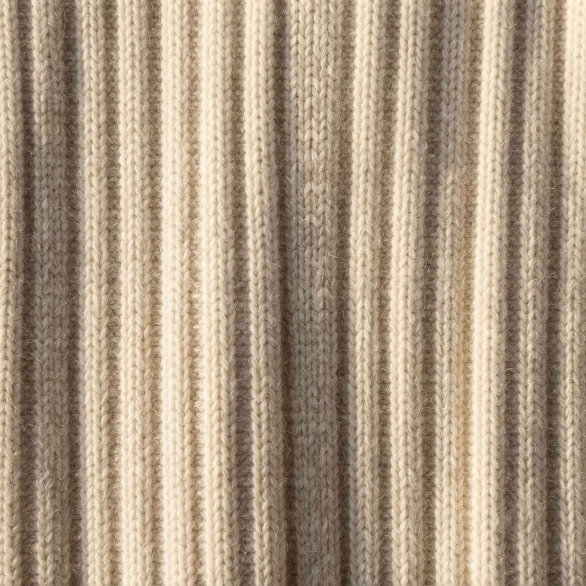 Men's ultra-thick 4-ply cashmere crewneck sweater in Off White — view 6