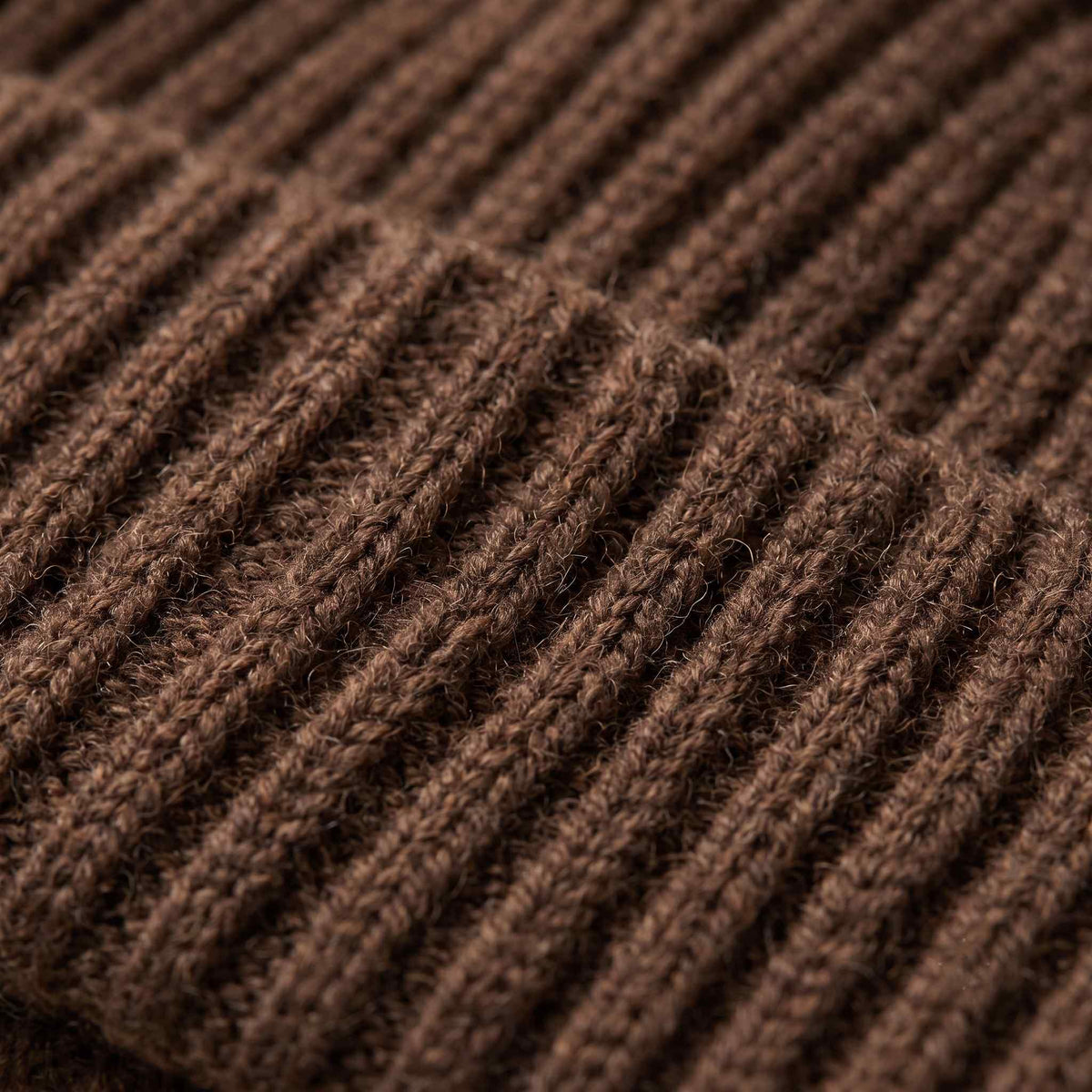 Women's hand-knit cashmere beanie in Brown - view 6