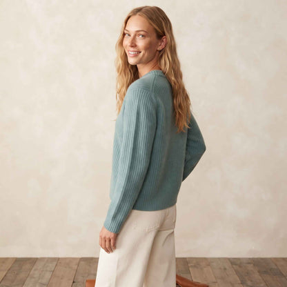 Women's heavyweight ribbed cashmere crewneck sweater in Heathered Jade — view 6