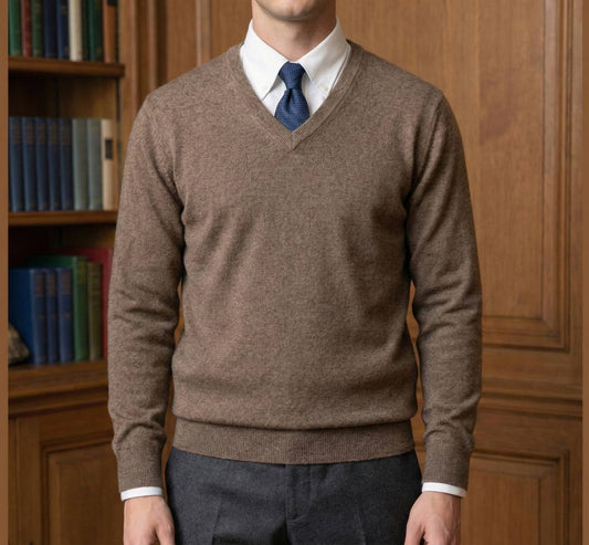 The Executive V-Neck | 100% Undyed Cashmere (200g)