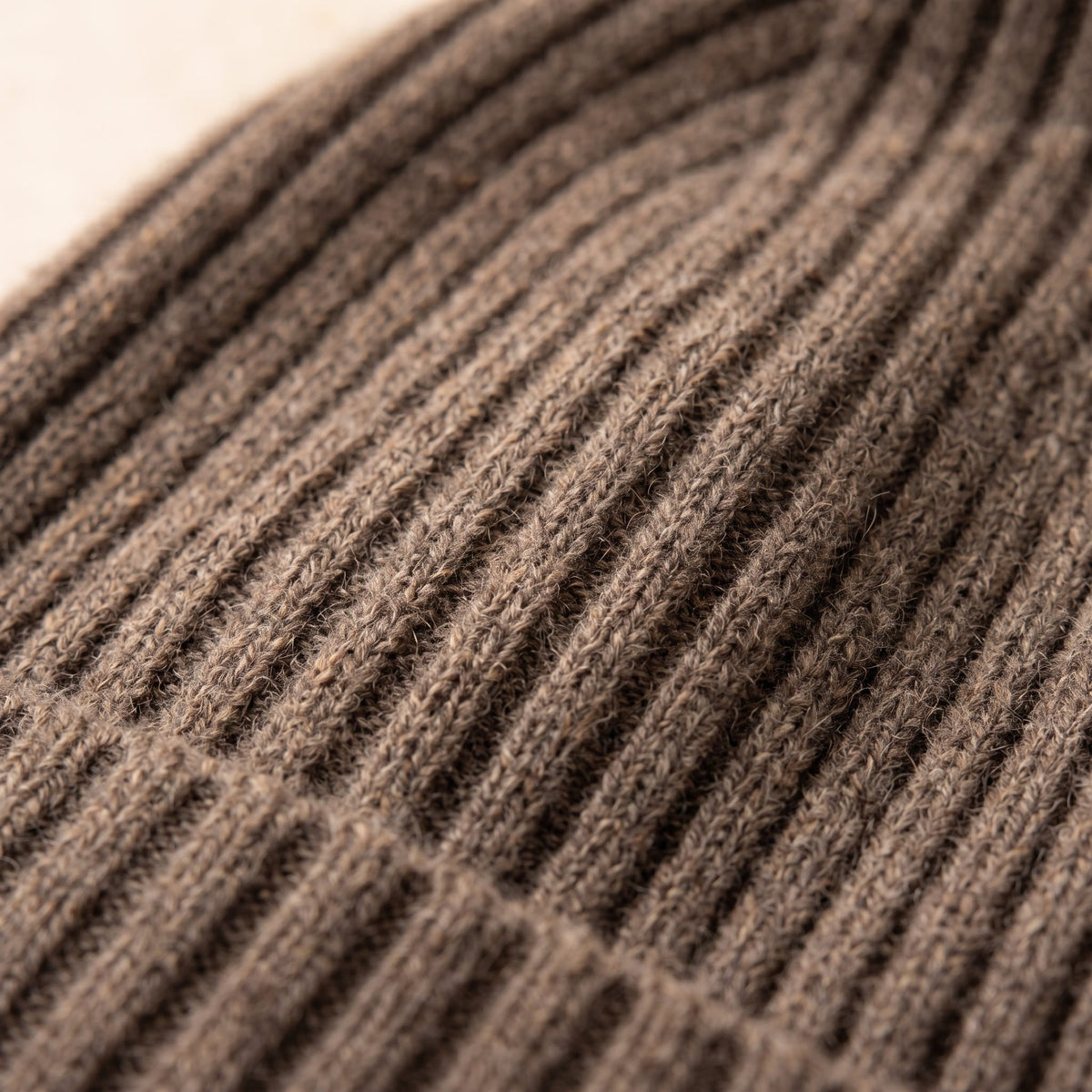 HRBR Men's Cashmere Beanie - Haven Ribbed Brown 1
