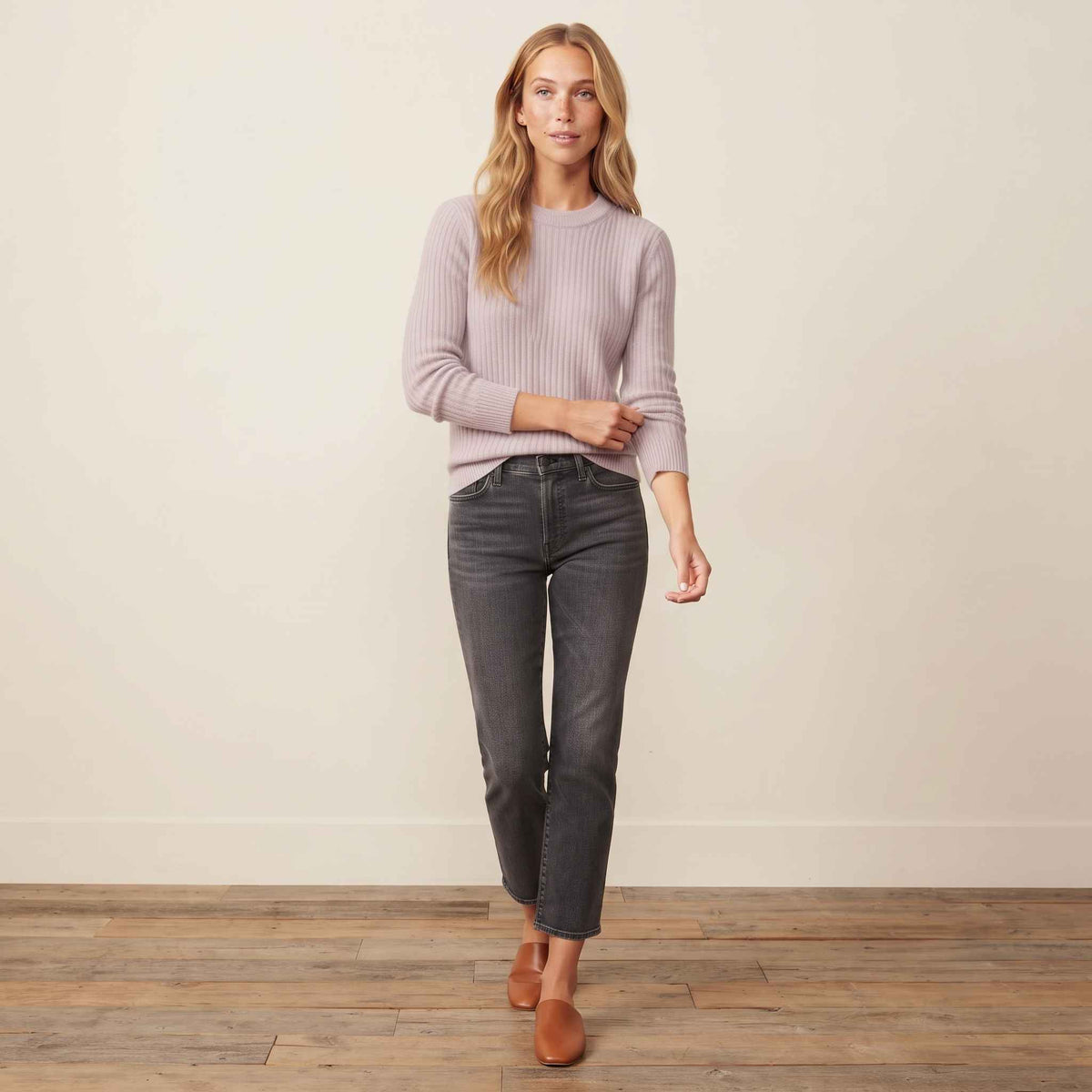 Women's heavyweight ribbed cashmere crewneck sweater in Lilac — view 7