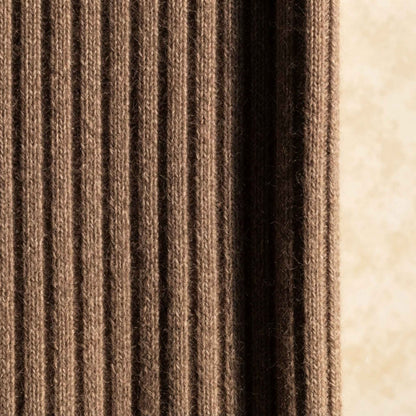 Men's ultra-thick 4-ply cashmere crewneck sweater in Brown — view 7