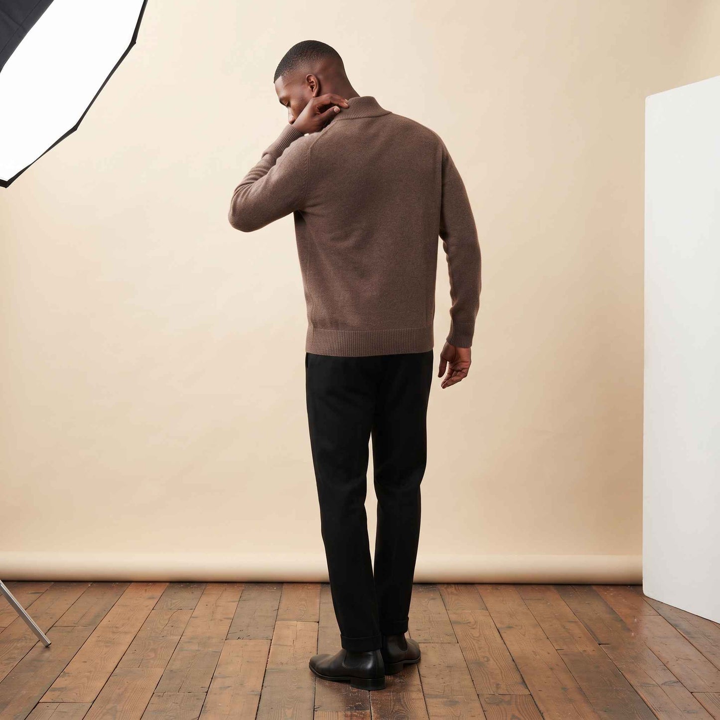 Men's cashmere half-zip sweater, Embrace in Brown - view 6