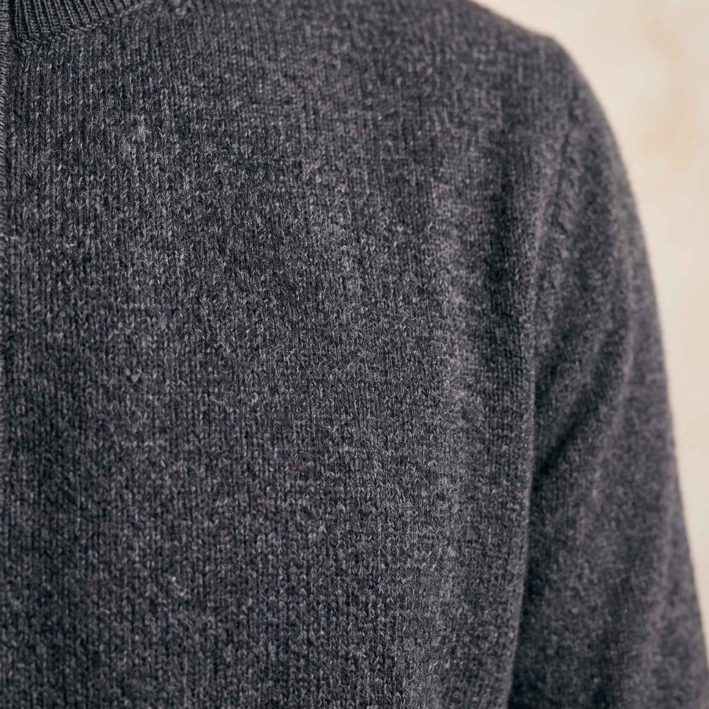 Men's undyed cashmere quarter-zip sweater, Executive in Dark Grey Melange - view 4