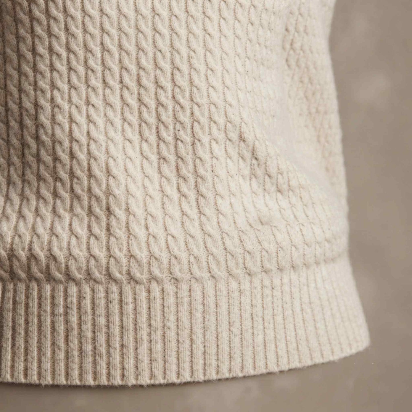 Women's cable-knit cashmere crewneck sweater, Grace in Off white - view 6