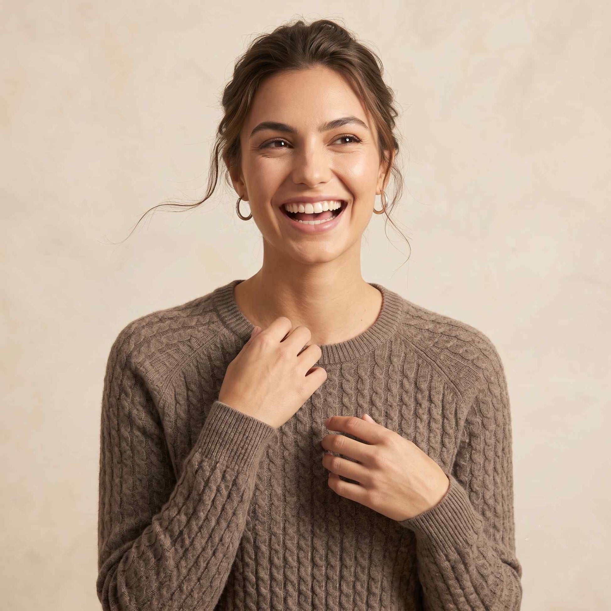 Women's cable-knit cashmere crewneck sweater, Grace in Brown - view 2
