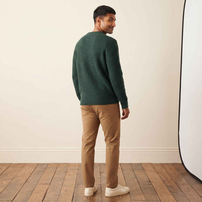 Men's ultra-thick 4-ply cashmere crewneck sweater in Pine — view 8