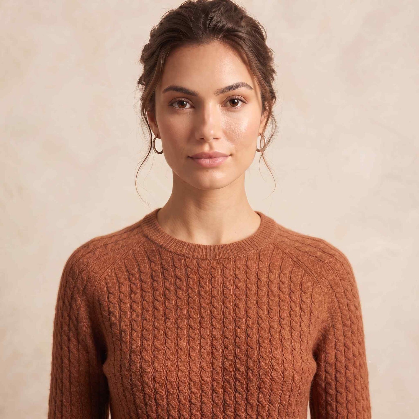 Women's cable-knit cashmere crewneck sweater, Grace in Amber - view 5