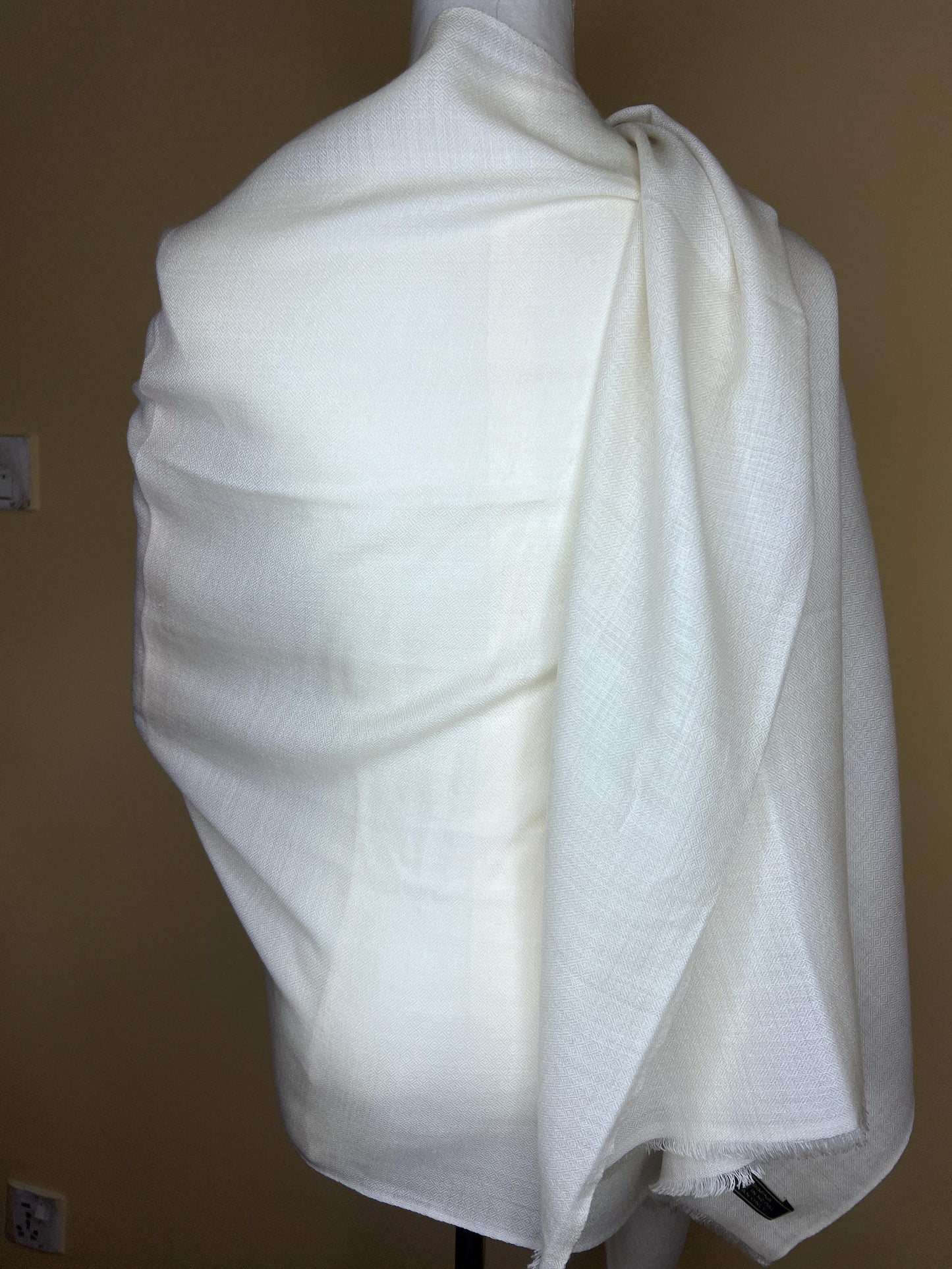 100% Pure Himalayan Cashmere Pashmina Shawl - Mustang Collection Everest White