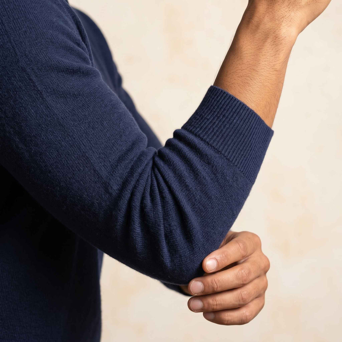 Men's cashmere half-zip sweater, Embrace in Dark Navy - view 7