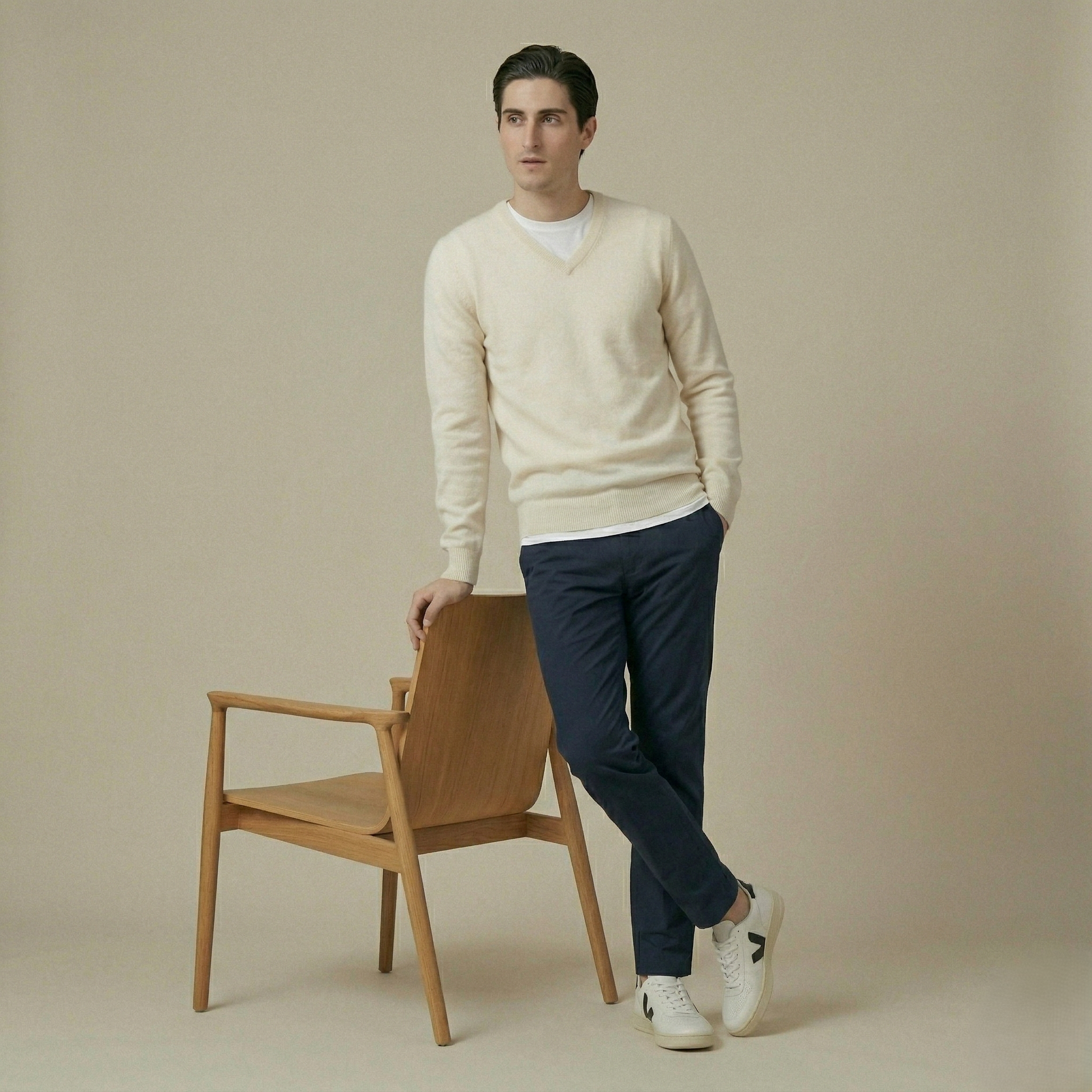 Exclusive Off-white Original V-Neck Himalayan Cashmere Sweater