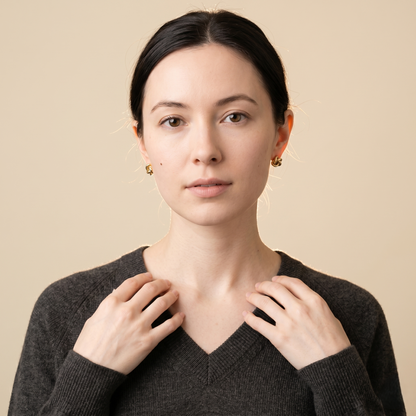 V - Neck Undyed Cashmere Sweater For Women - Boho Black