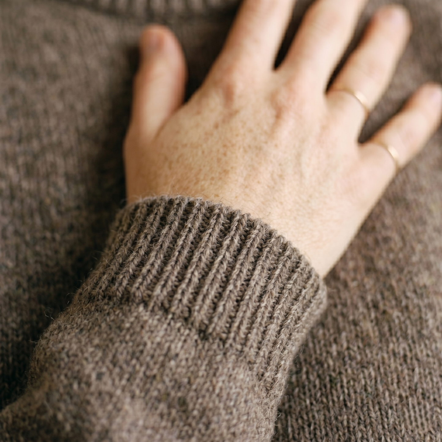 Crewneck Undyed Cashmere Sweater For Women