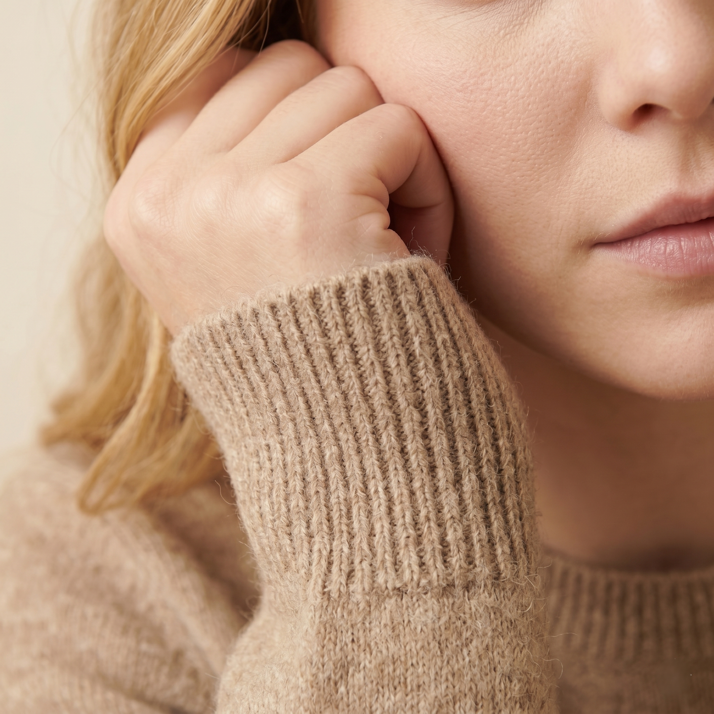 Crewneck Undyed Cashmere Sweater For Women