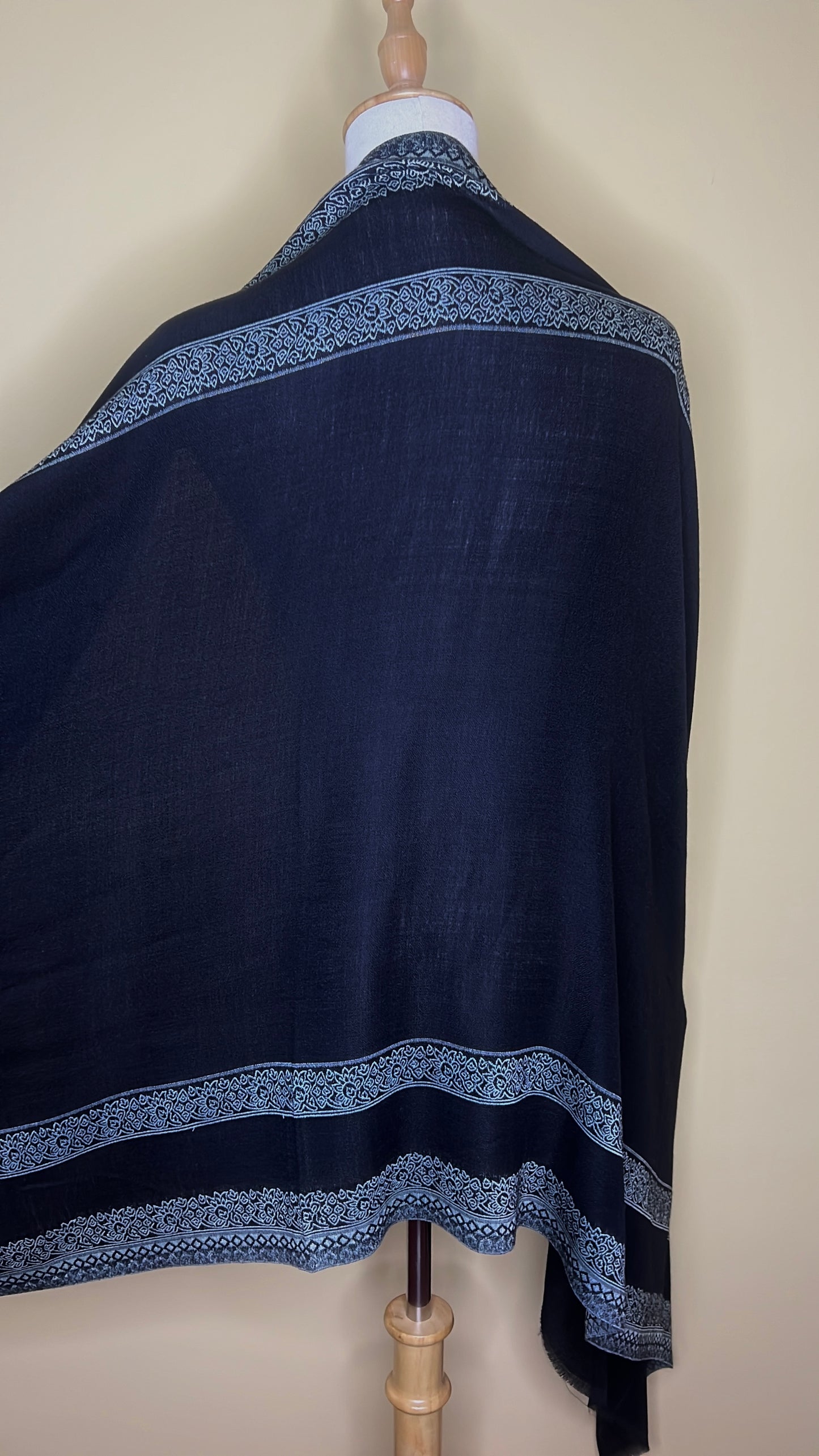 NPIA Certified 100% Pure Himalayan Cashmere Pashmina Shawl - Mustang Midnight Black