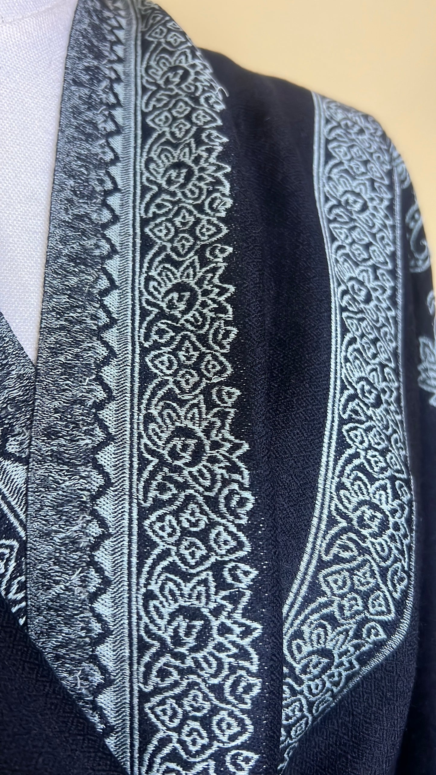 NPIA Certified 100% Pure Himalayan Cashmere Pashmina Shawl - Mustang Midnight Black