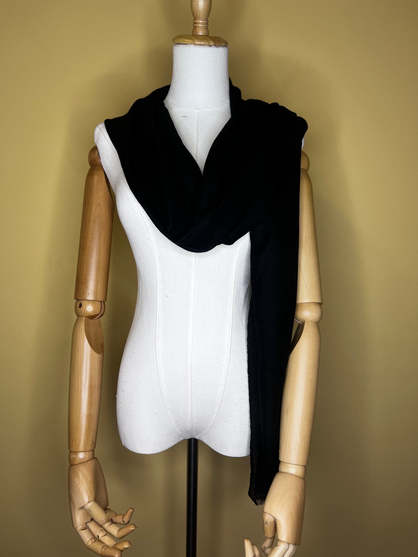 NPIA Certified 100% Pure Himalayan Cashmere Pashmina Shawl - Dolpo Ebony Black