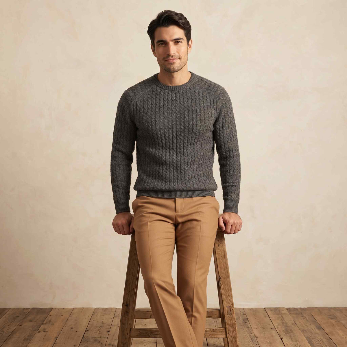 Men's undyed cashmere cable-knit Atlas sweater in Dark Grey Melange — view 3