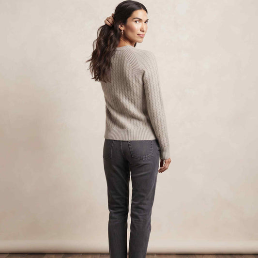 Women's undyed cashmere cable-knit Grace sweater in Light Grey Melange — view 1