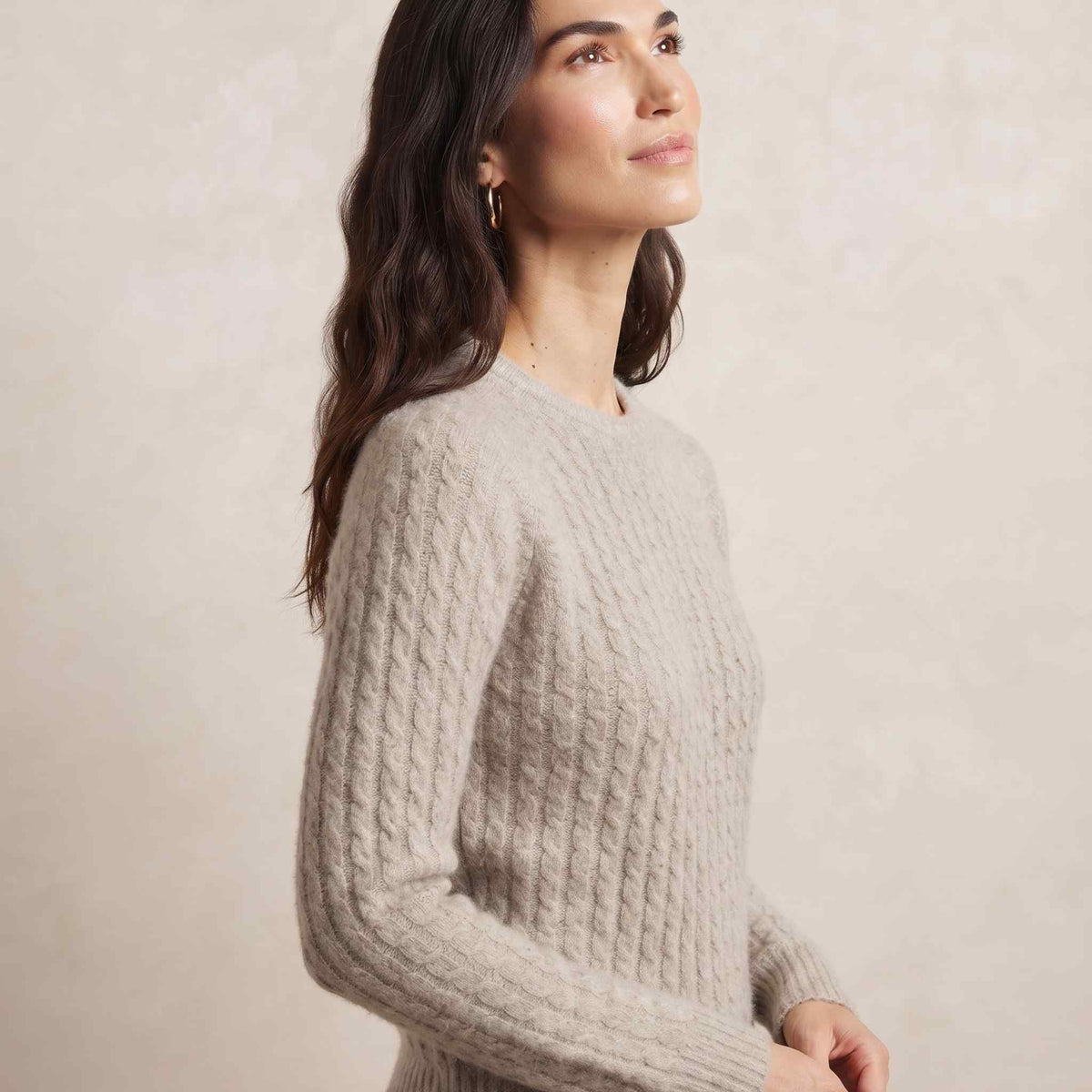 Women's undyed cashmere cable-knit Grace sweater in Light Grey Melange — view 3
